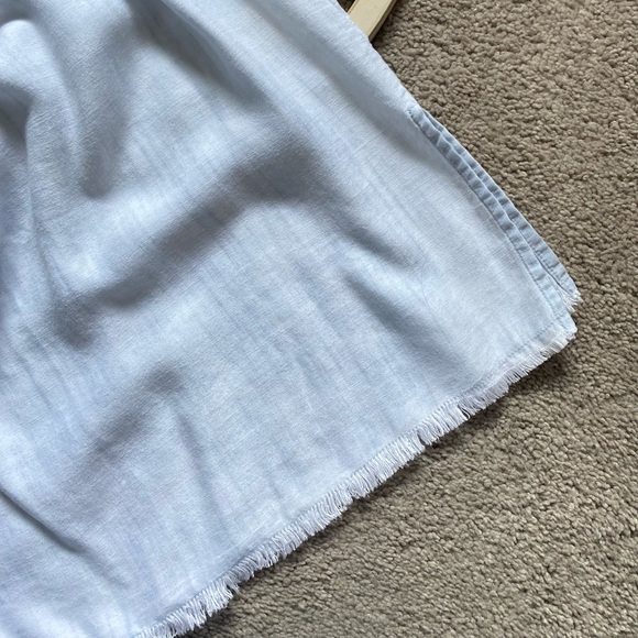 Cloth & Stone Frayed Hem Chambray Off shoulder Top - Picture 6 of 9